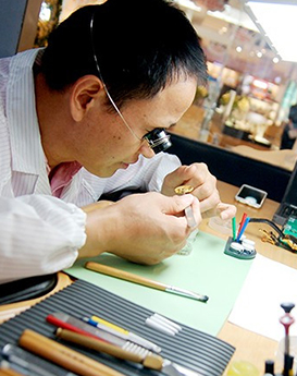 本杰明·托马斯-北京宝格丽维修服务中心制表师